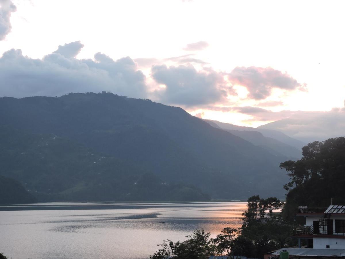 Hotel The Eagle Zone Pokhara Exterior foto